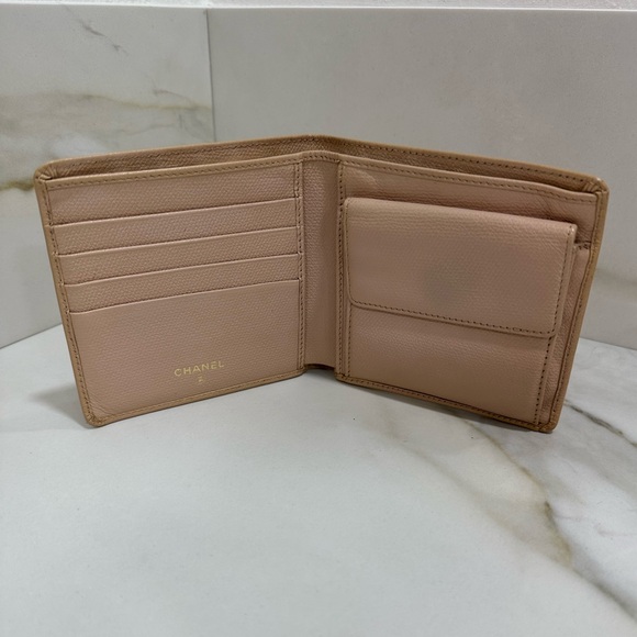 Authentic Chanel wallet - Picture 7 of 11
